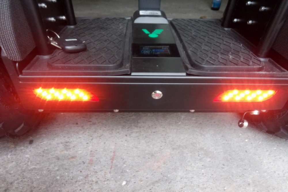 pojazd typu segway VELEX OFF-ROAD X2 V2 wyświetlacz LCD z funkcjami pojazdu