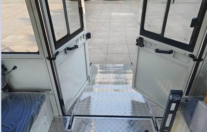 VELEX BUS VDN-23C – Teraz dostępny także dla osób z niepełnosprawnościami